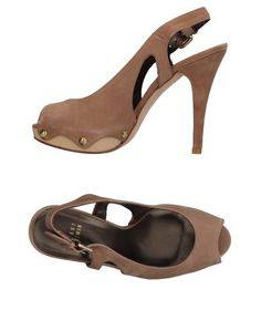 Сандалии Stuart Weitzman