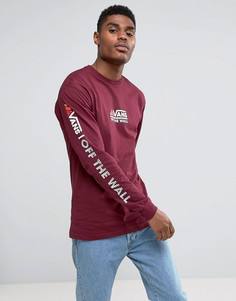 Красный лонгслив с принтом на рукавах Vans VA36GCBRG - Красный