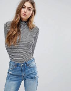 Топ с отворачивающимся воротником и оборками Abercrombie & Fitch - Черный