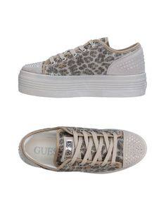 Низкие кеды и кроссовки Guess