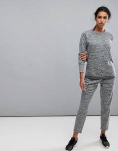 Серые штаны adidas Reigning Champ - Серый