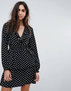 Чайное платье в горошек PrettyLittleThing - Черный