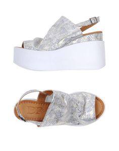 Сандалии Divine Follie