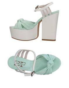 Сандалии Divine Follie