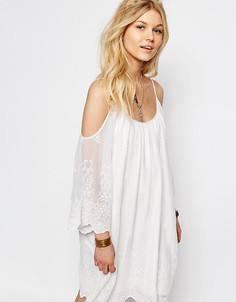 Ажурное платье мини с открытыми плечами White Cove Petite - Белый
