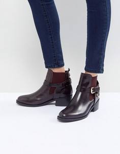 Ботильоны на плоской подошве с пряжками Carvela - Красный