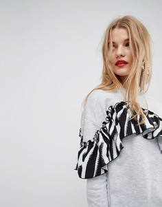 Свитшот с принтом и оборками ASOS Made In Kenya - Серый