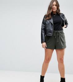 Шорты с поясом и складками ASOS CURVE - Зеленый