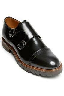 Monkey boots British passport