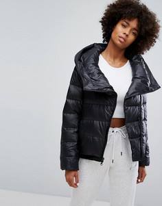 Длинная пуховая куртка с асимметричной молнией Nike - Черный