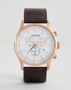 Часы с хронографом и коричневым кожаным ремешком Nixon Sentry - Коричневый