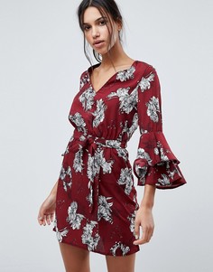 Платье в цветочек с рукавами-клеш и поясом-завязкой Parisian - Красный