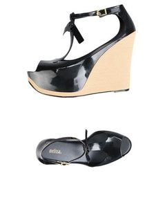 Сандалии Melissa