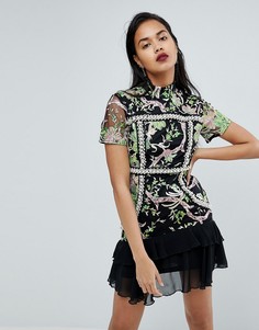 Платье мини с высоким воротом PrettyLittleThing Premium - Черный