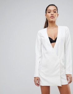 Строгое платье мини с запахом PrettyLittleThing - Кремовый