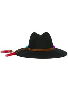 шляпа с помпонами  Sensi Studio