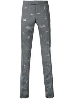брюки чинос с вышитыми животными  Thom Browne