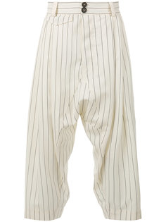 укороченные брюки с заниженным шаговым швом Vivienne Westwood