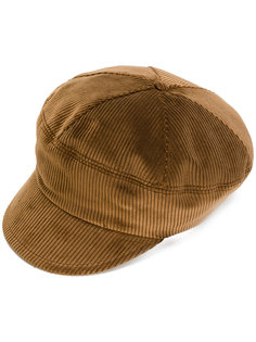 бархатная шапка Prada