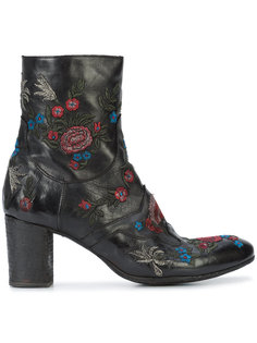 embroidered flowers ankle boots  Fauzian Jeunesse