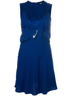 приталенное платье с элементом булавки Versus