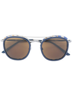 массивные солнцезащитные очки с затемненными линзами Giorgio Armani