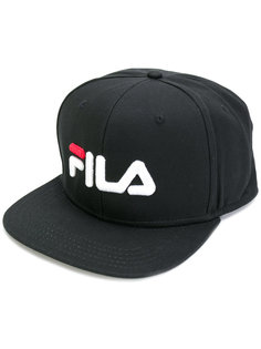 кепка с вышитым логотипом Fila