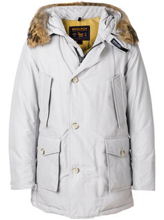 дутая куртка с меховой отделкой Woolrich