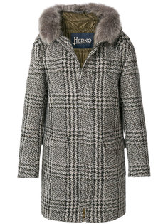пальто с оторочкой мехом койота Herno
