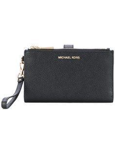 большой чехол Mercer для телефона с ремешком на запястье Michael Kors