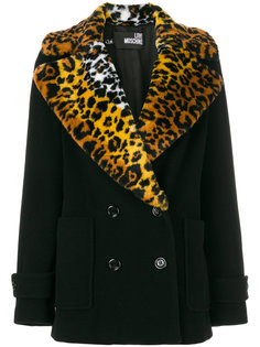 пальто с леопардовым узором на лацканах  Love Moschino