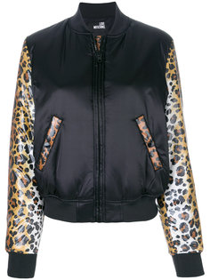 куртка-бомбер с гепардовым принтом  Love Moschino