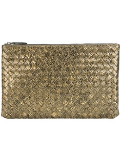 стеганый клатч с эффектом металлик Bottega Veneta