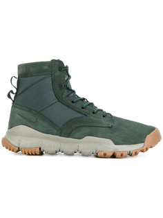 кроссовки SFB Nike
