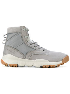 кроссовки SFB Nike