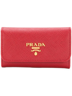 ключница с логотипом Prada