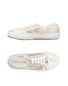 Низкие кеды и кроссовки Superga