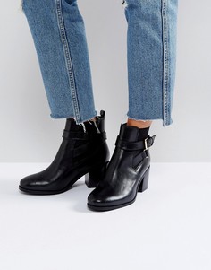 Ботинки на каблуке с пряжками на ремешках Carvela - Черный