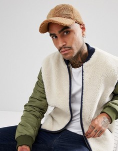 Бежевая бейсболка из искусственного меха ASOS - Бежевый