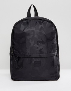 Черный рюкзак с камуфляжным принтом ASOS - Черный