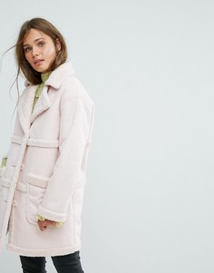 Эксклюзивное двустороннее пальто с искусственным мехом Miss Selfridge - Розовый