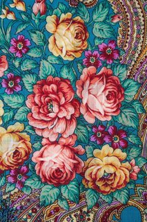 Бирюзовый платок с розами и завитками Павловопосадская Платочная Мануфактура