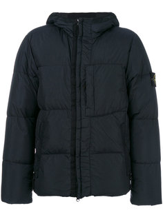 панельный пуховик с капюшоном и логотипом Stone Island
