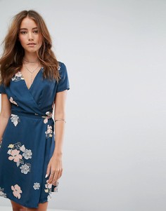 Платье мини с запахом и цветочным принтом Pimkie - Синий