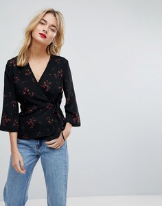 Топ с запахом и цветочным принтом Vero Moda - Черный