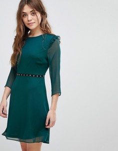 Короткое приталенное платье с отделкой люверсами New Look - Зеленый