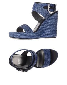 Сандалии Stuart Weitzman