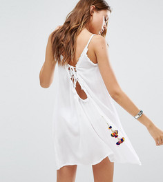 Пляжное платье с помпонами Akasa - Белый