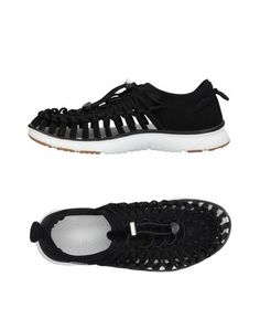 Низкие кеды и кроссовки Keen