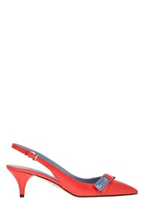 Красные туфли с логотипом Prada